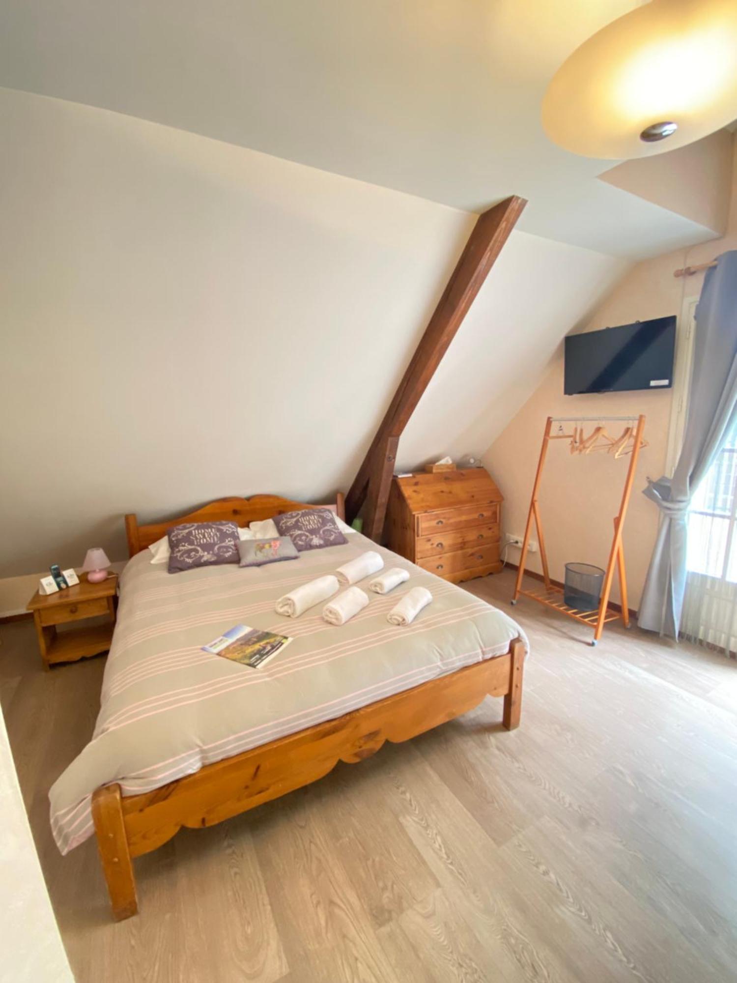 Logis Hotel Restaurant Auberge Du Bougnat Saint-Victor-la-Riviere Ngoại thất bức ảnh