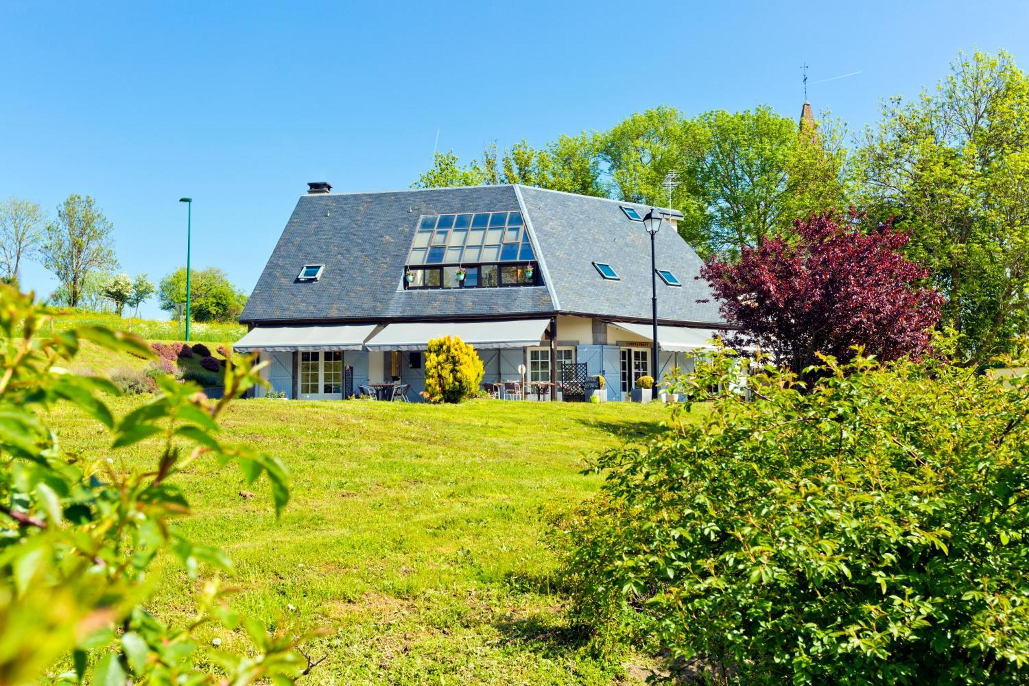 Logis Hotel Restaurant Auberge Du Bougnat Saint-Victor-la-Riviere Ngoại thất bức ảnh