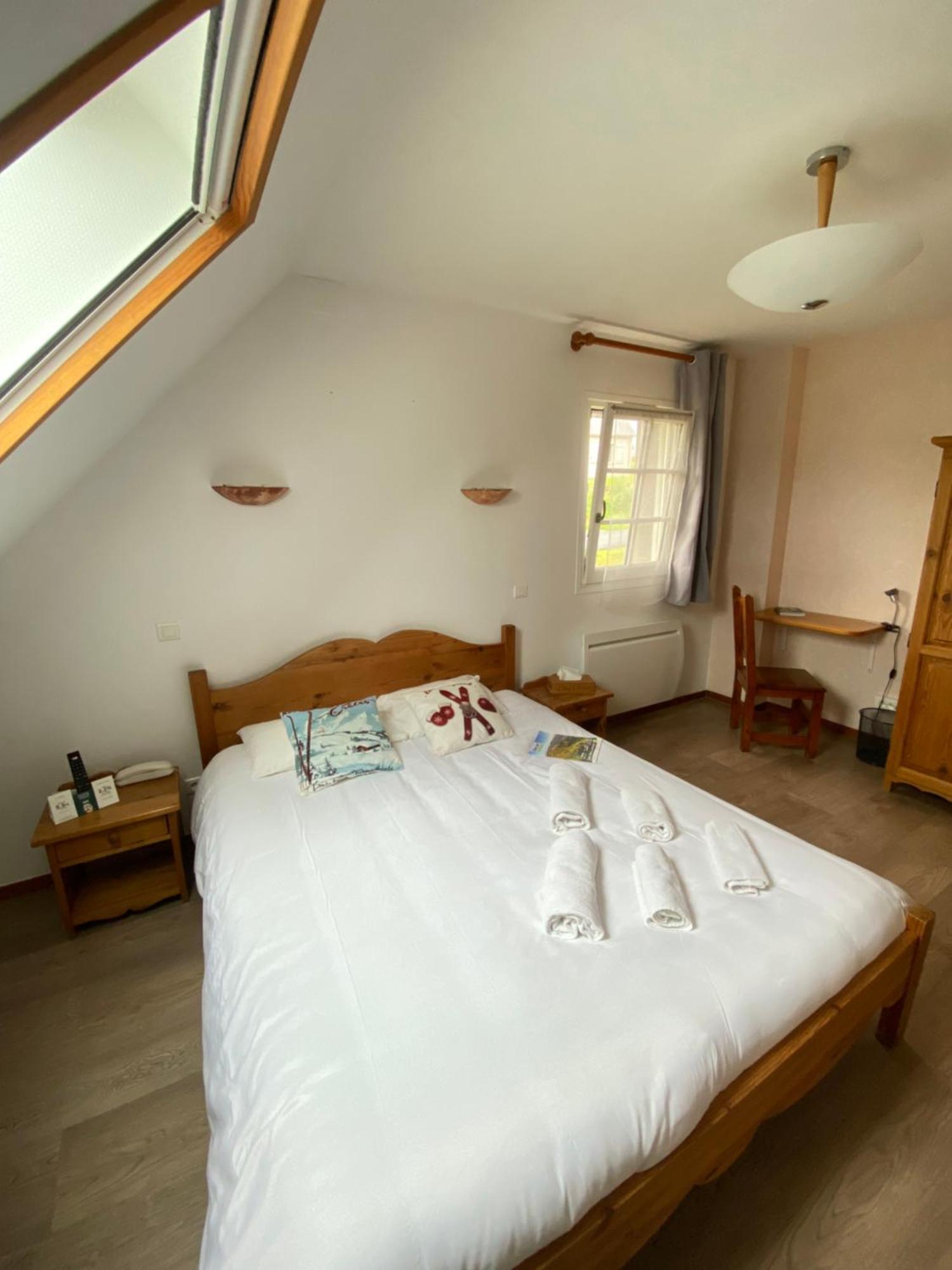 Logis Hotel Restaurant Auberge Du Bougnat Saint-Victor-la-Riviere Ngoại thất bức ảnh